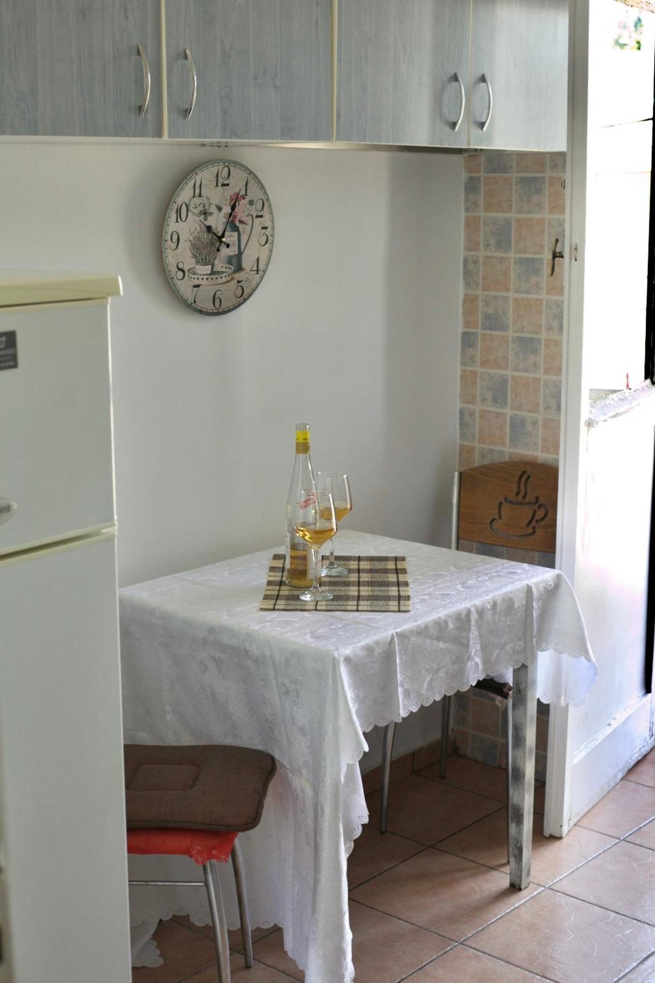 Nirvana Apartment Athena Bagian luar foto