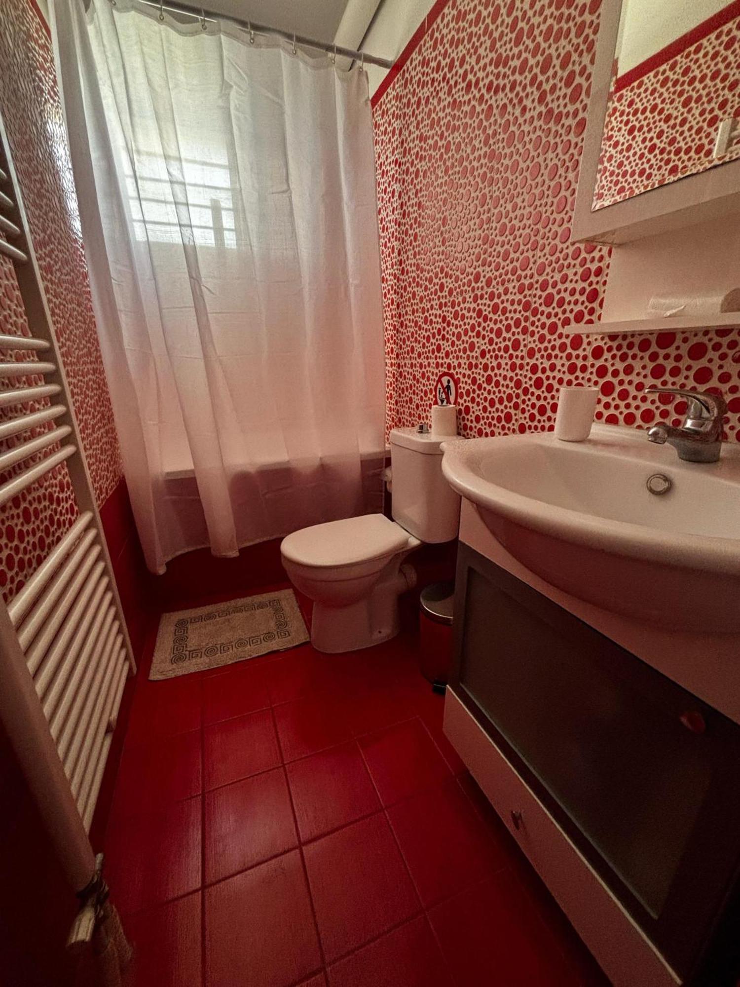 Nirvana Apartment Athena Bagian luar foto